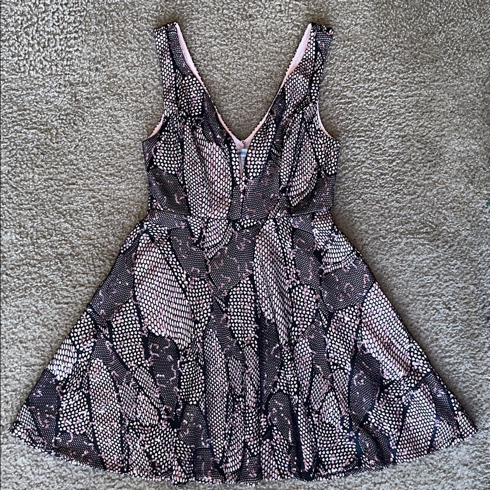 Bailey Blue Black and Rose Gold Stylish V-Neck Patterned Dress